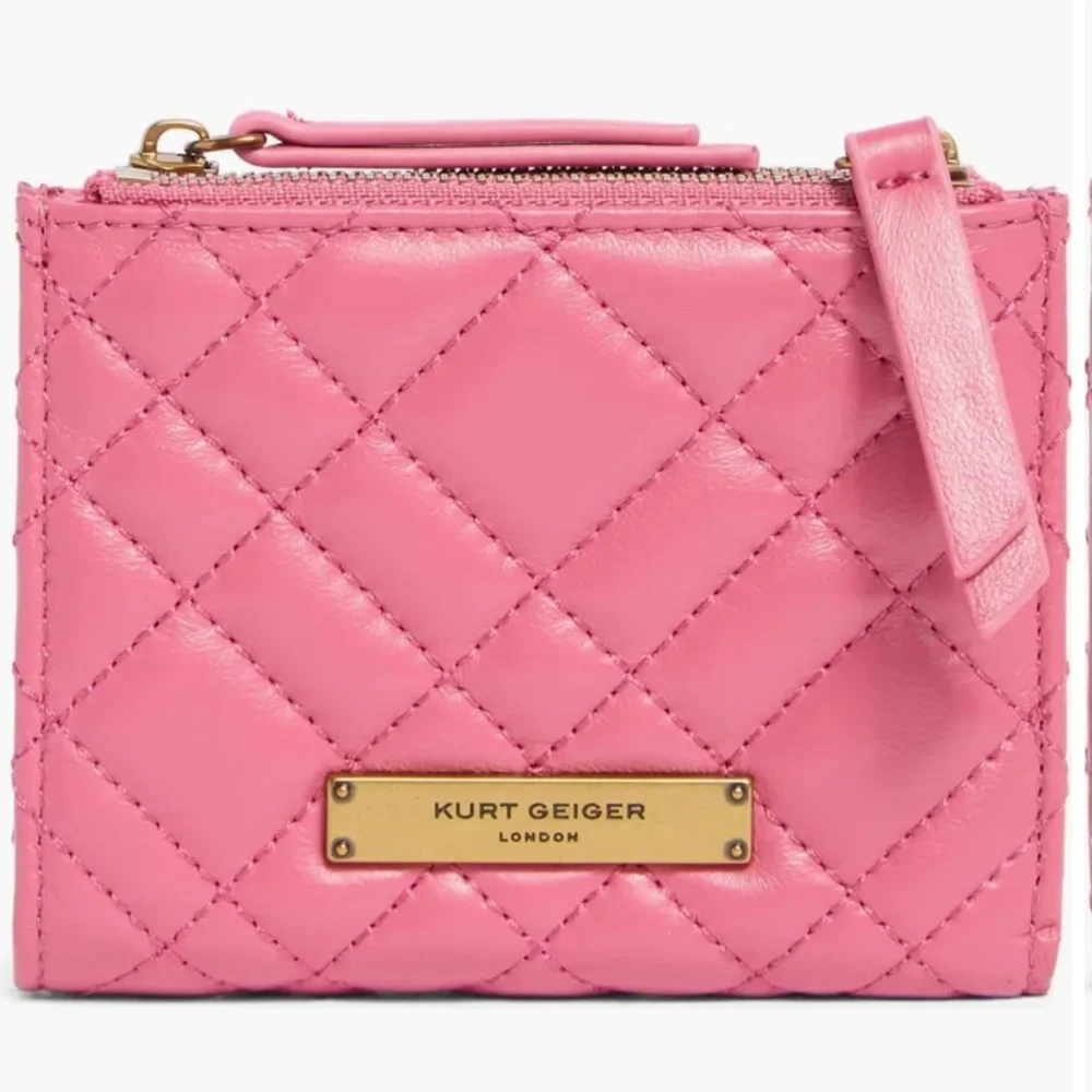 Kurt Geiger Quilted Pink Leather Card Wallet with Gold Plaque - Picture 1 of 11